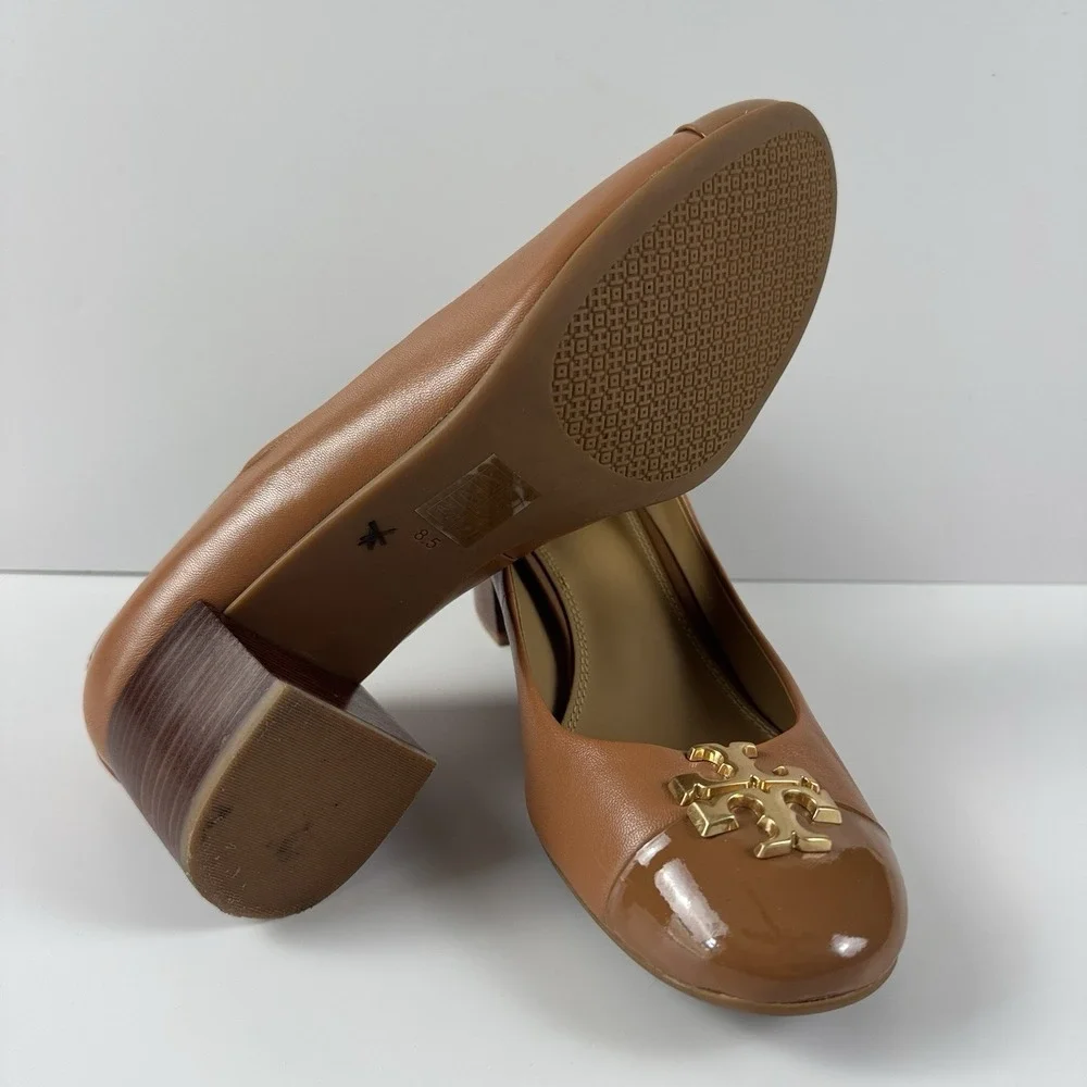 TORY BURCH Everly 50mm Block Heel Cap Toe Gold Logo Pumps US 8.5 Tan Beige